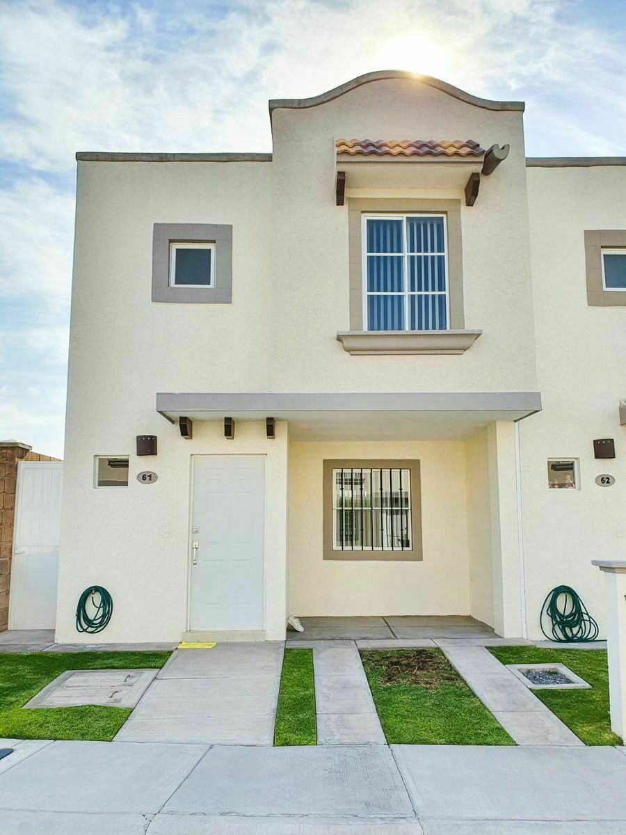 1 de 11: Foto de la Fachada de la casa