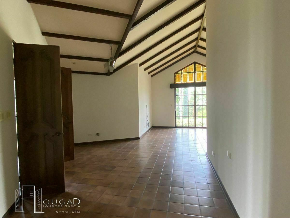 12 de 29: ESTANCIA CON BAÑO SOCIAL