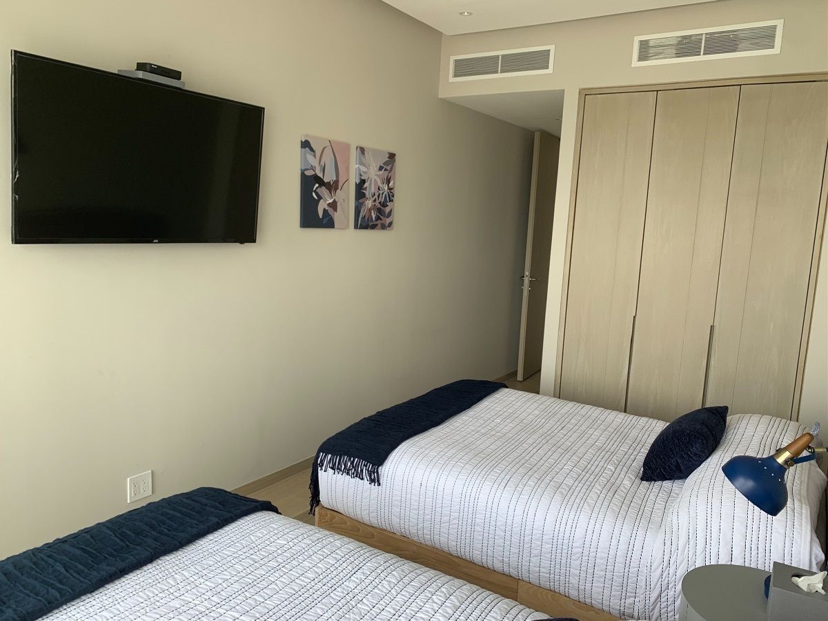Guest bedroom, TV