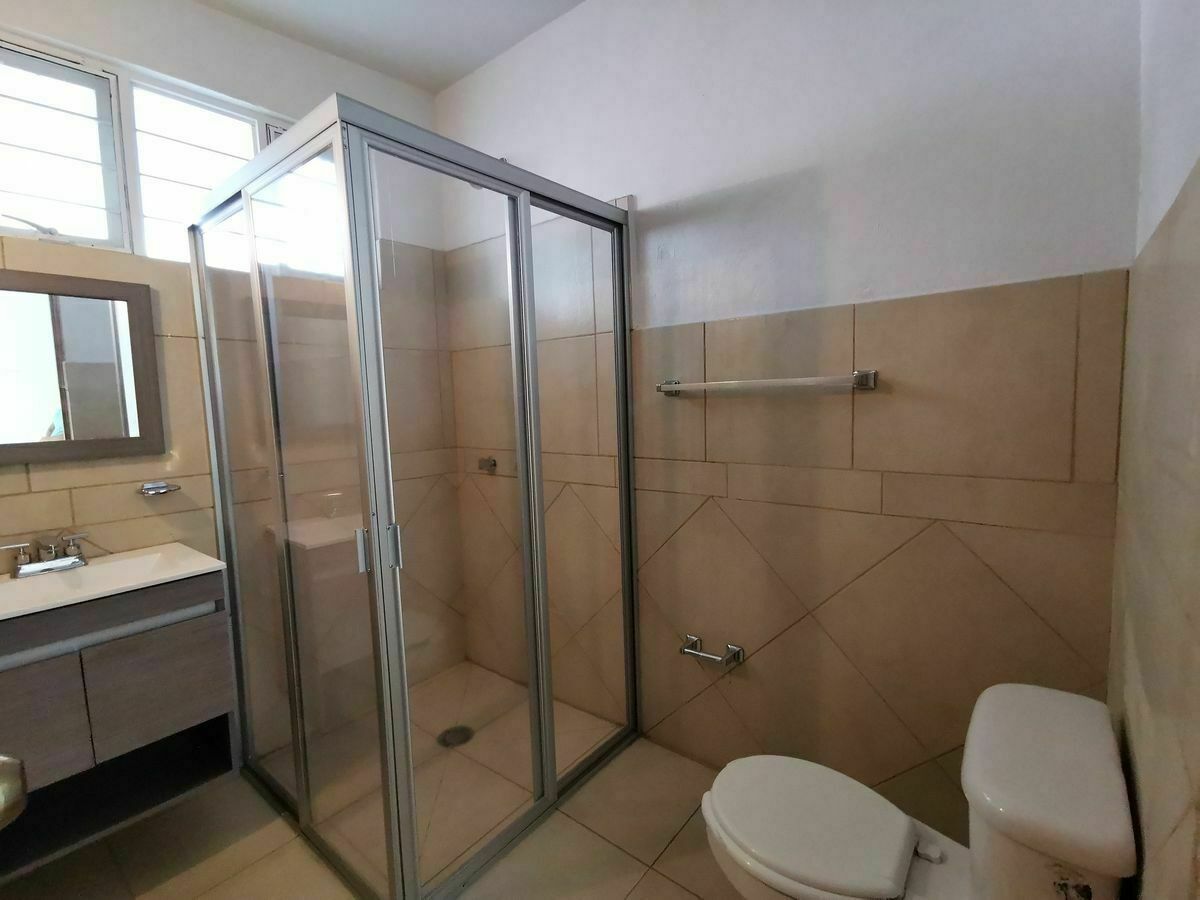 13 de 19: Baño Completo - Renovado!