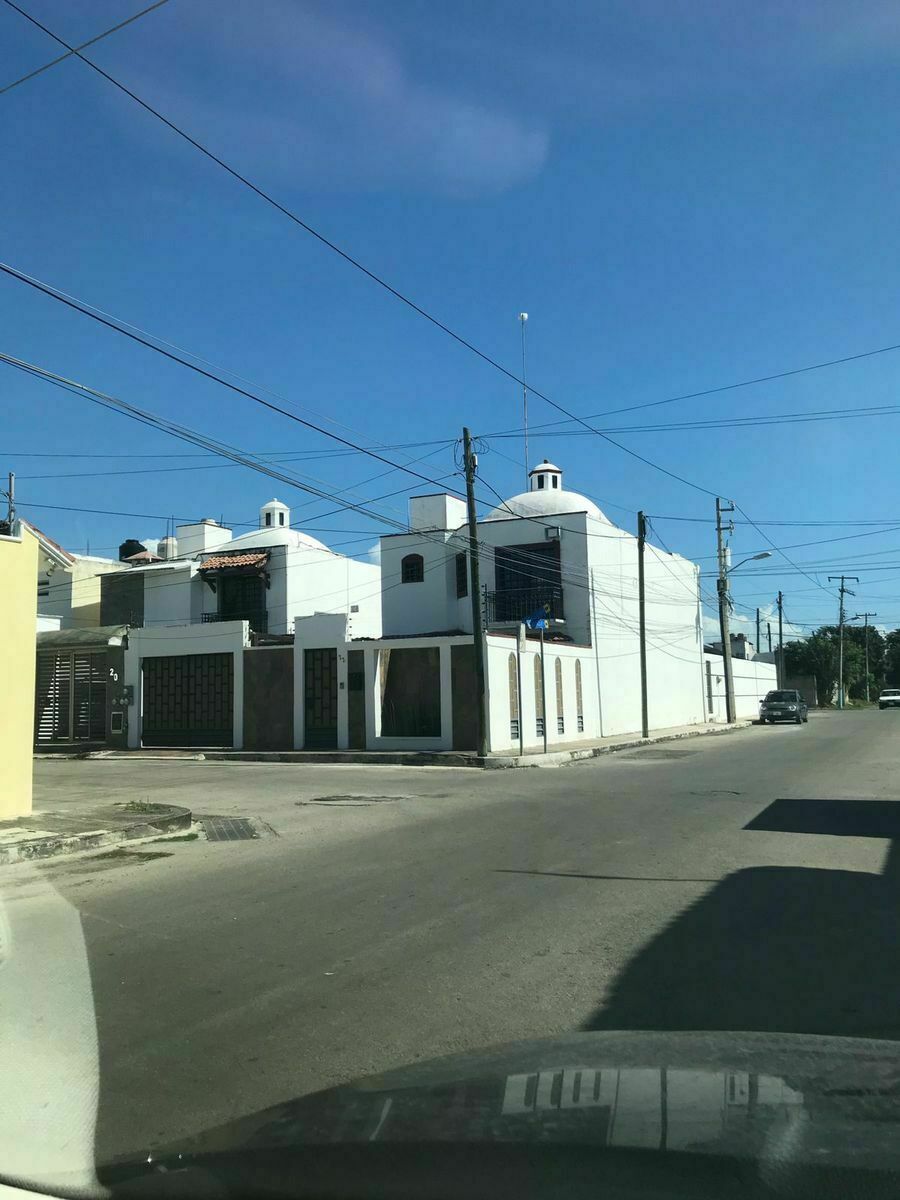 1 de 9: Fachada Principal