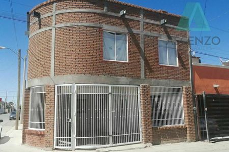 OPORTUNIDAD DE CASA EN FRACC. VILLAS DEL REAL Jean