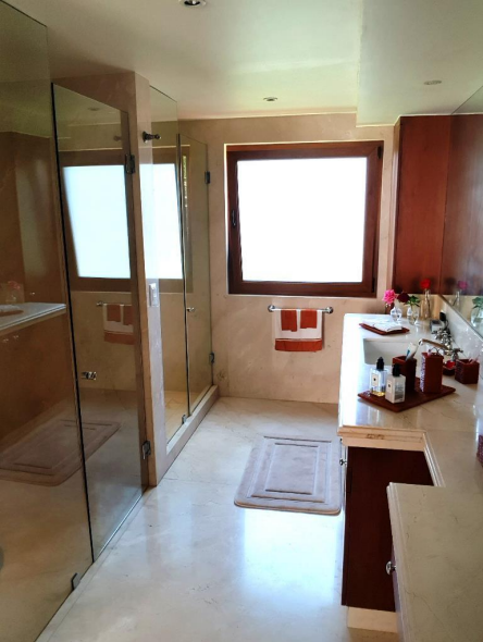 22 de 38: BAÑO PRINCIPAL