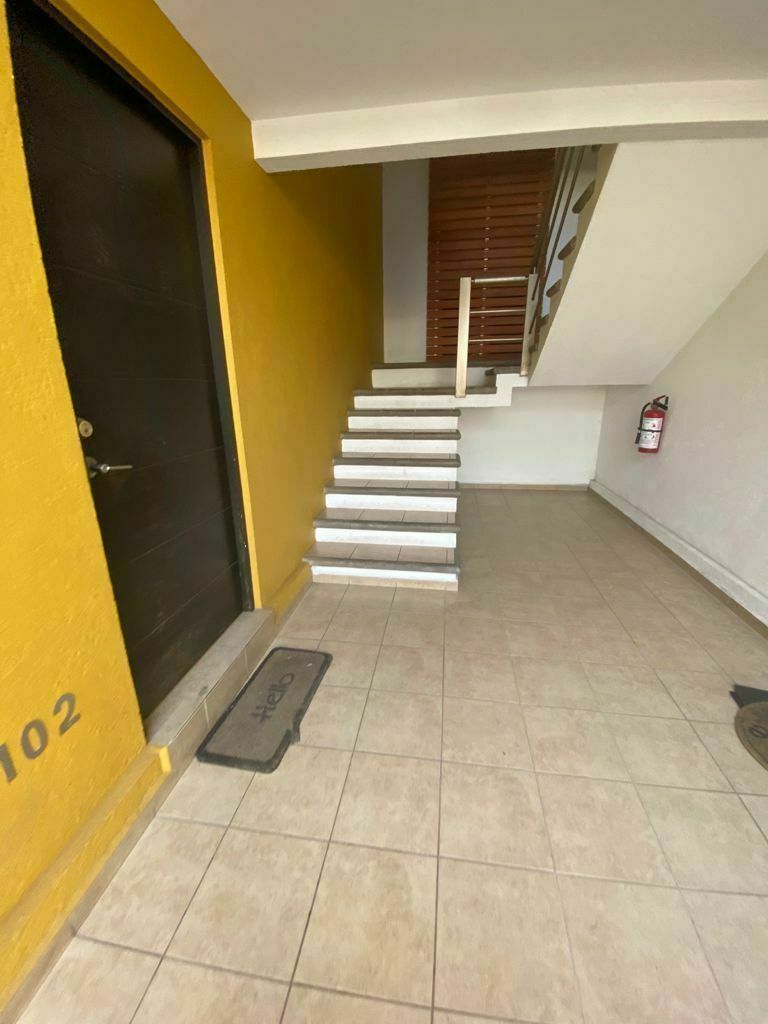 Acceso al edificio, foto 11 de 30