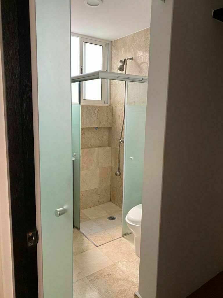 Baño de recámara principal., foto 27 de 30