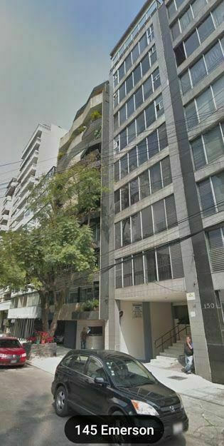 2 de 22: Vista de la calle