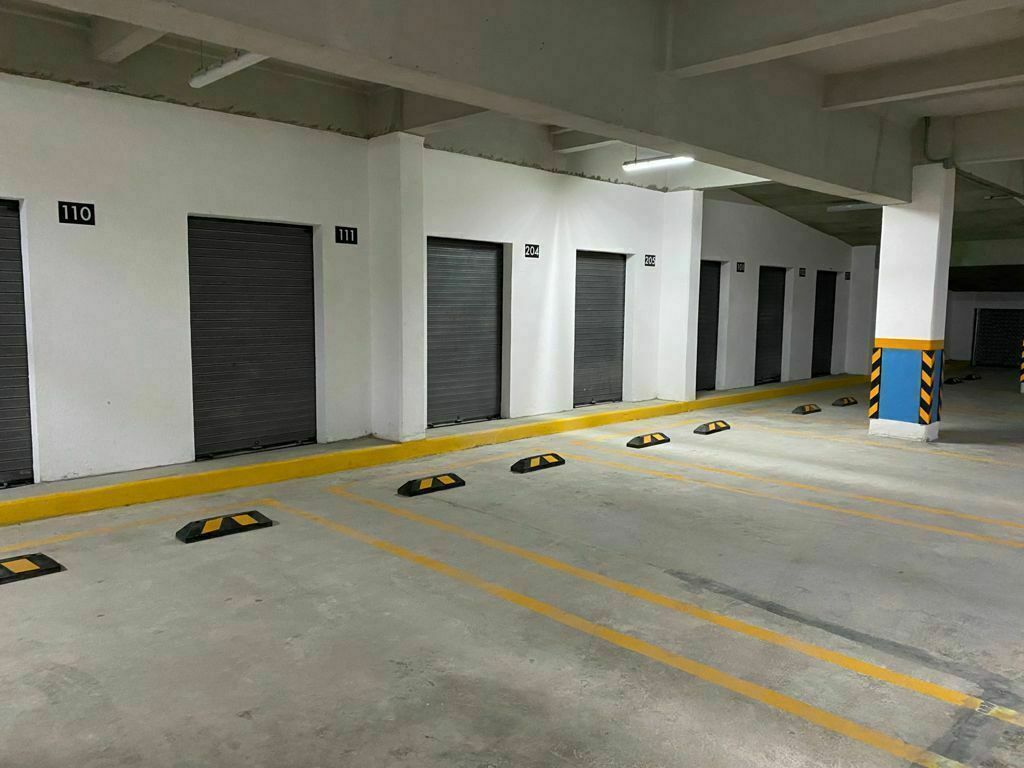 23 de 23: Estacionamiento visitas. 