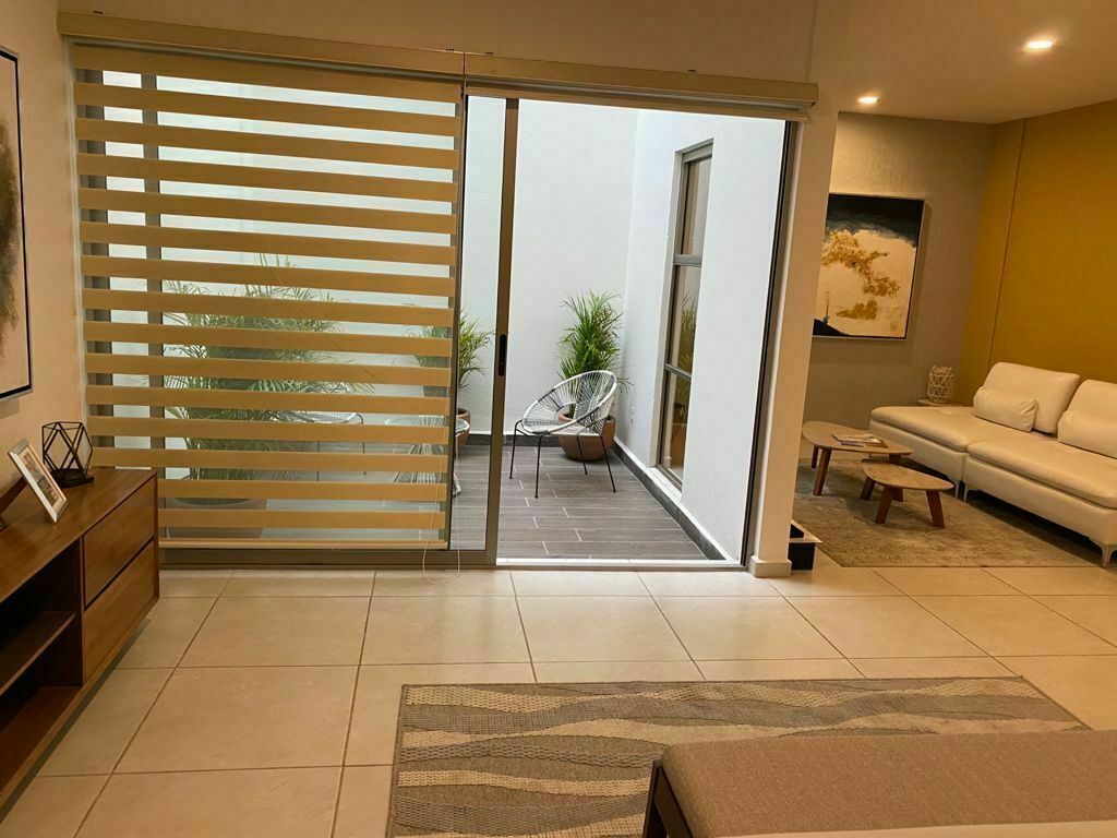 14 de 23: Terraza del family room o tercera recámara.