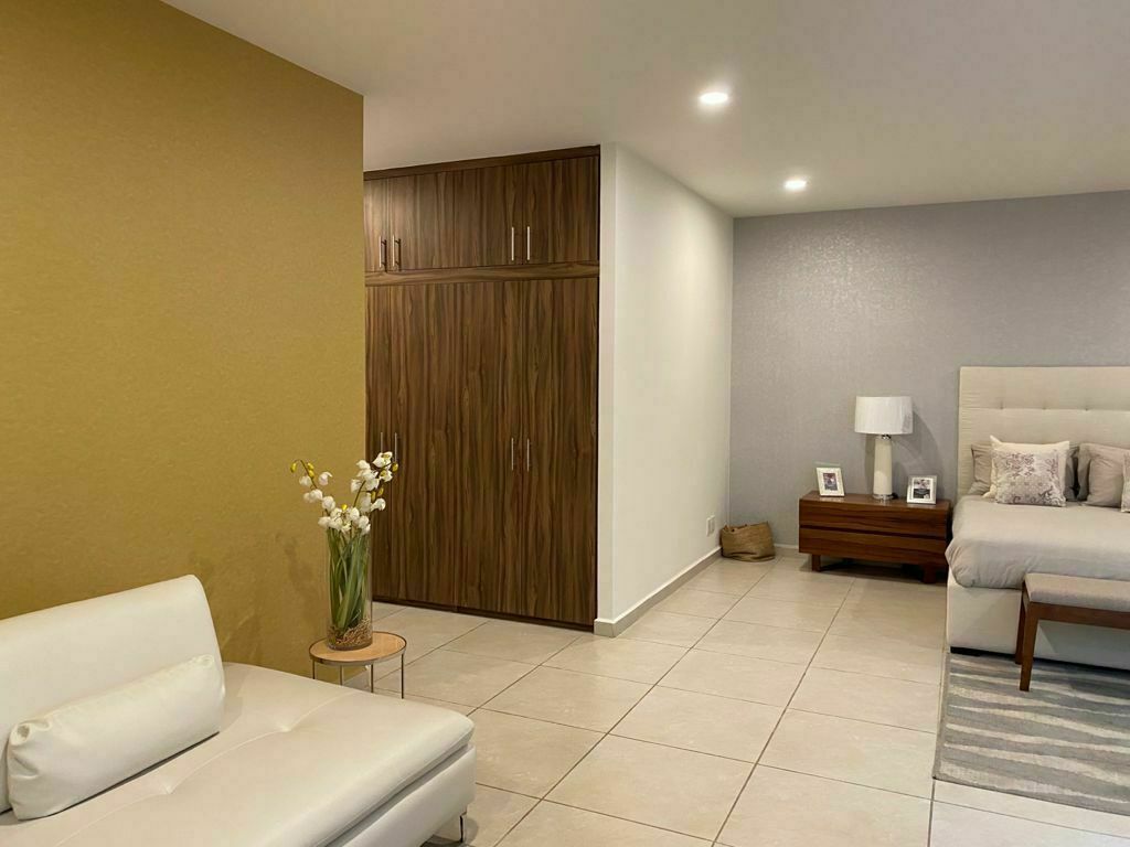 15 de 23: Family room.