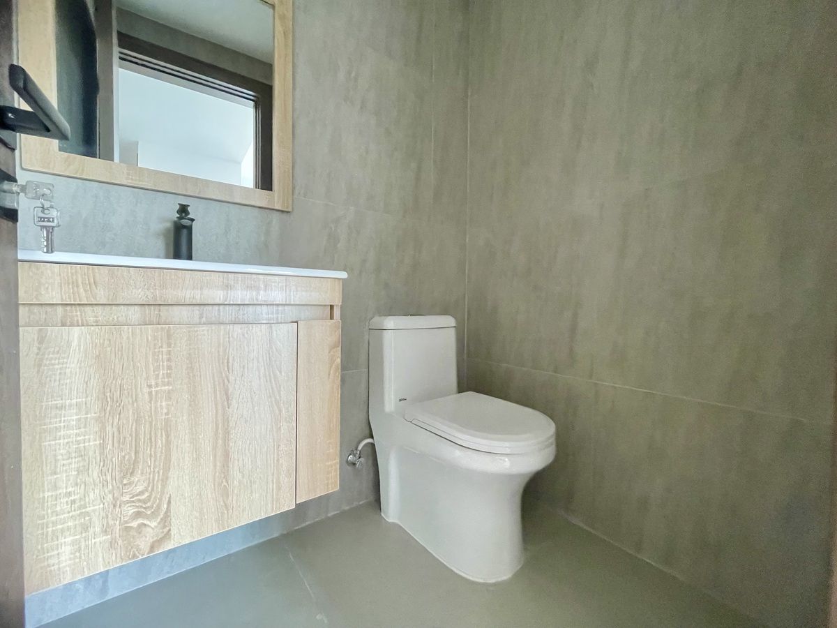 6 de 17: Medio baño visita