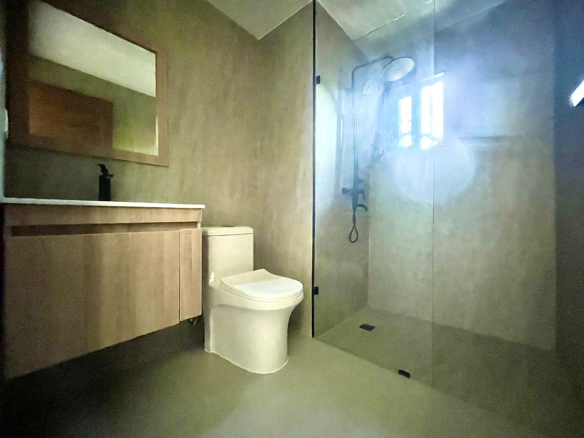 8 de 17: Baño secundario