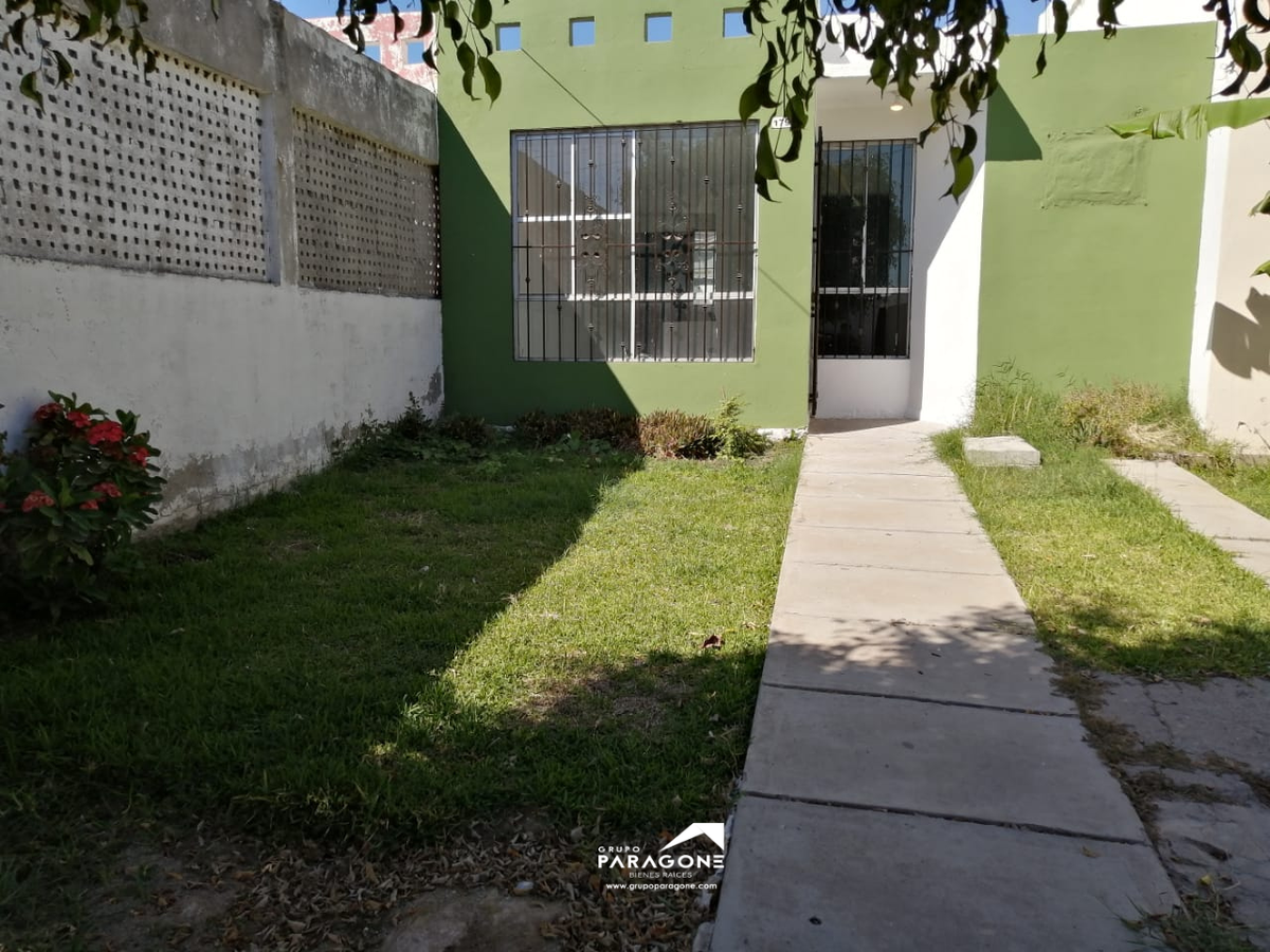 CASA EN VENTA EN FRACCIONAMIENTO BUGAMBILIAS