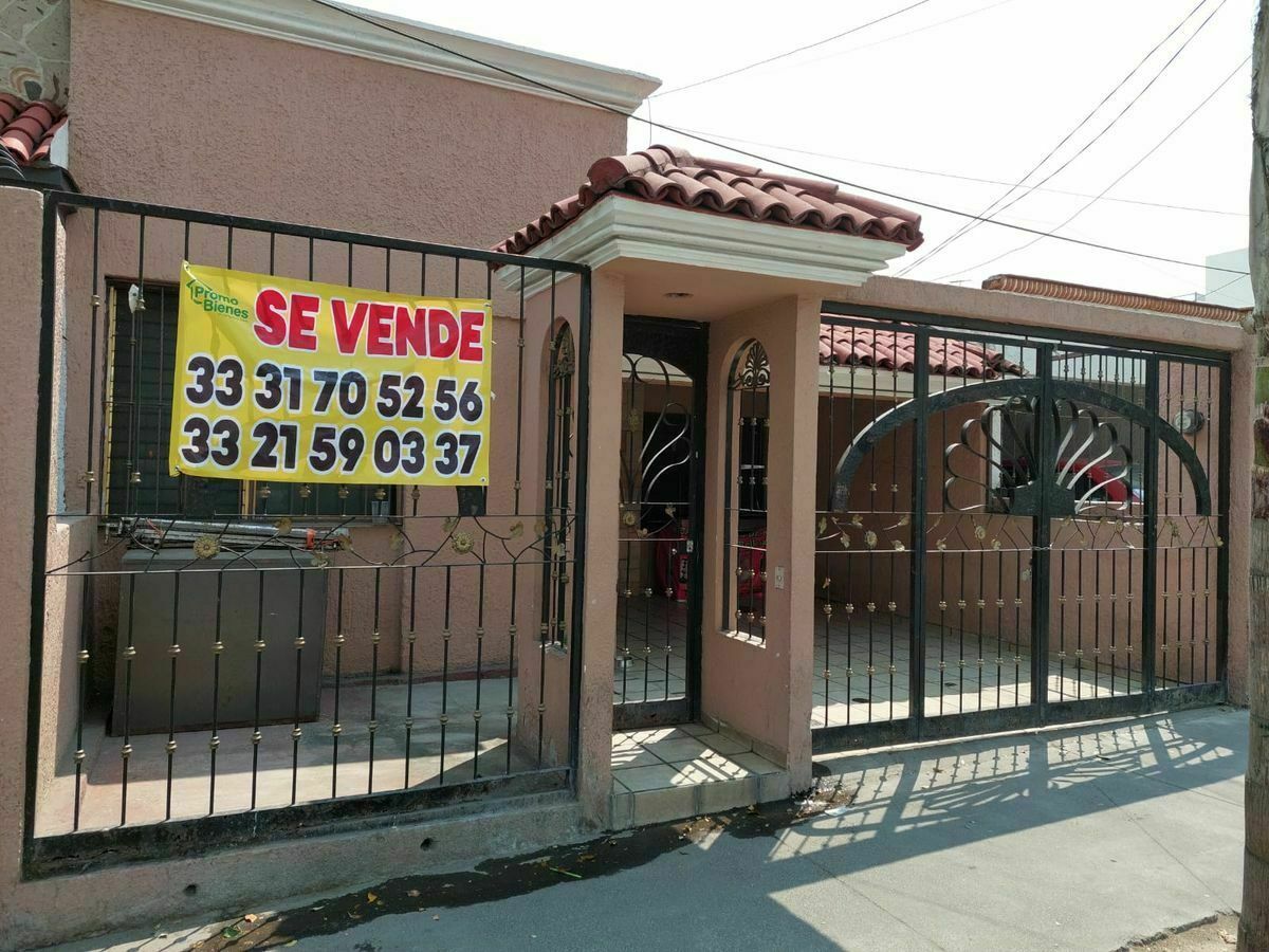 Casa en venta en Juan,Gil,Preciado, Arcos de zapopan 1a. sección, Zapopan,  Jalisco - Casas y Terrenos