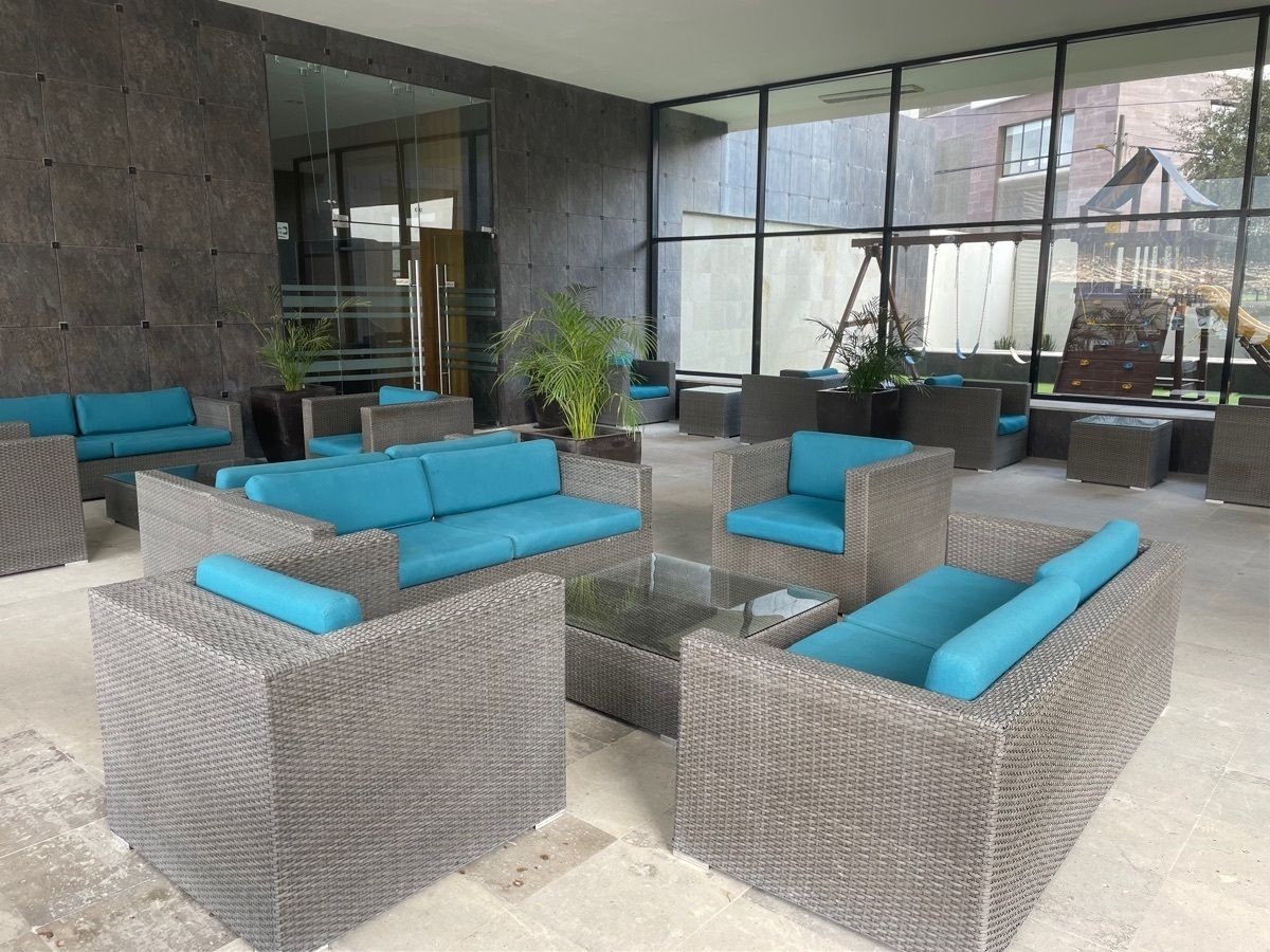 24 de 33: Terraza amueblada