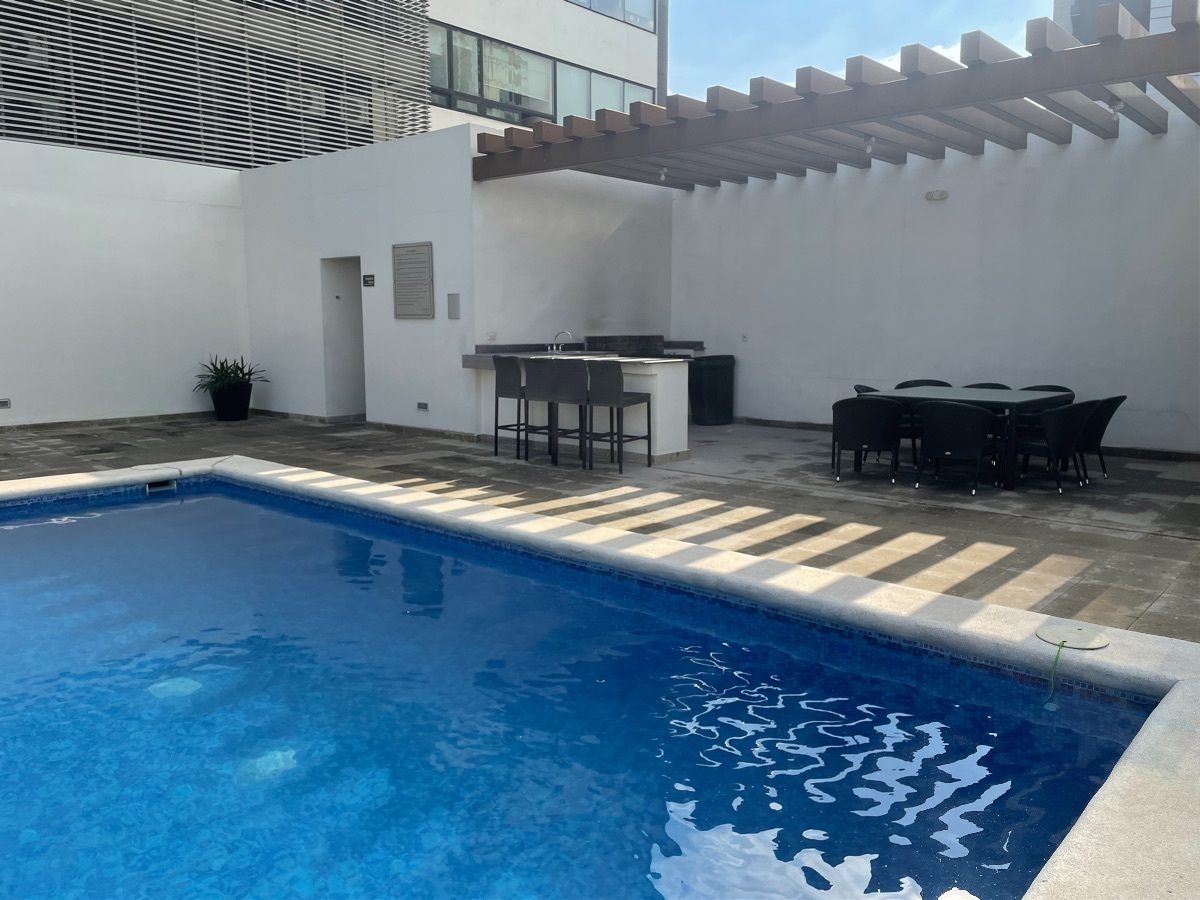 18 de 33: Asador en el área de la alberca