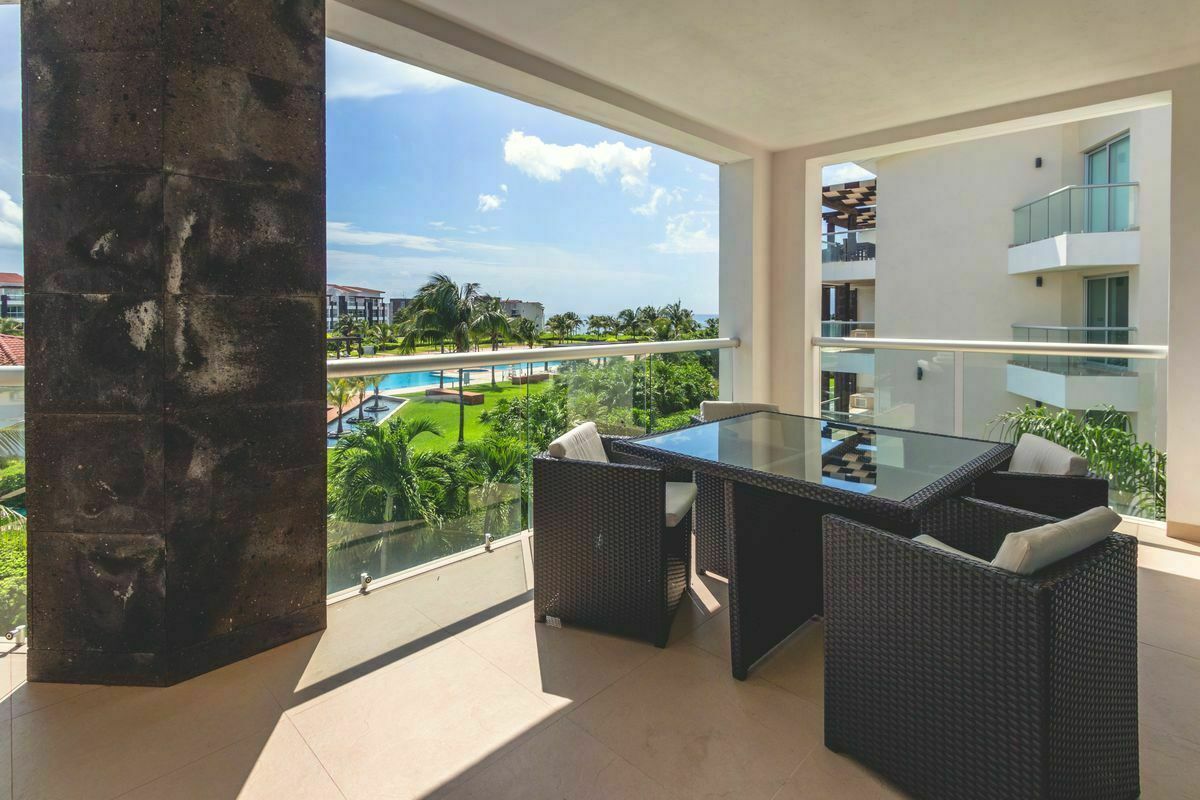 17 of 30: Your private terrace with pool views and Jacuzzi tub