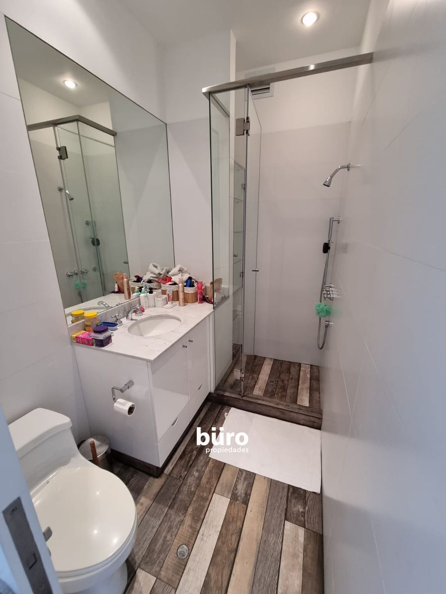 14 de 28: Baño secundario