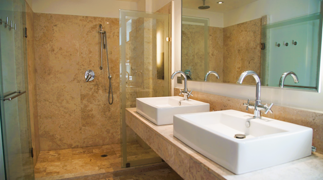 4 de 46: BAÑO CON ACABADOS DE LUJO