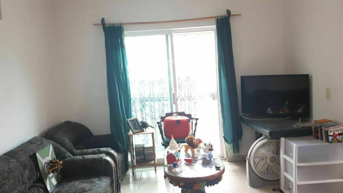 3 de 18: Sala