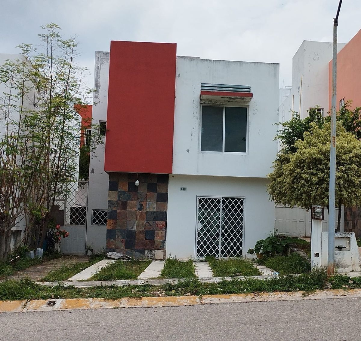 1 de 18: Fachada principal