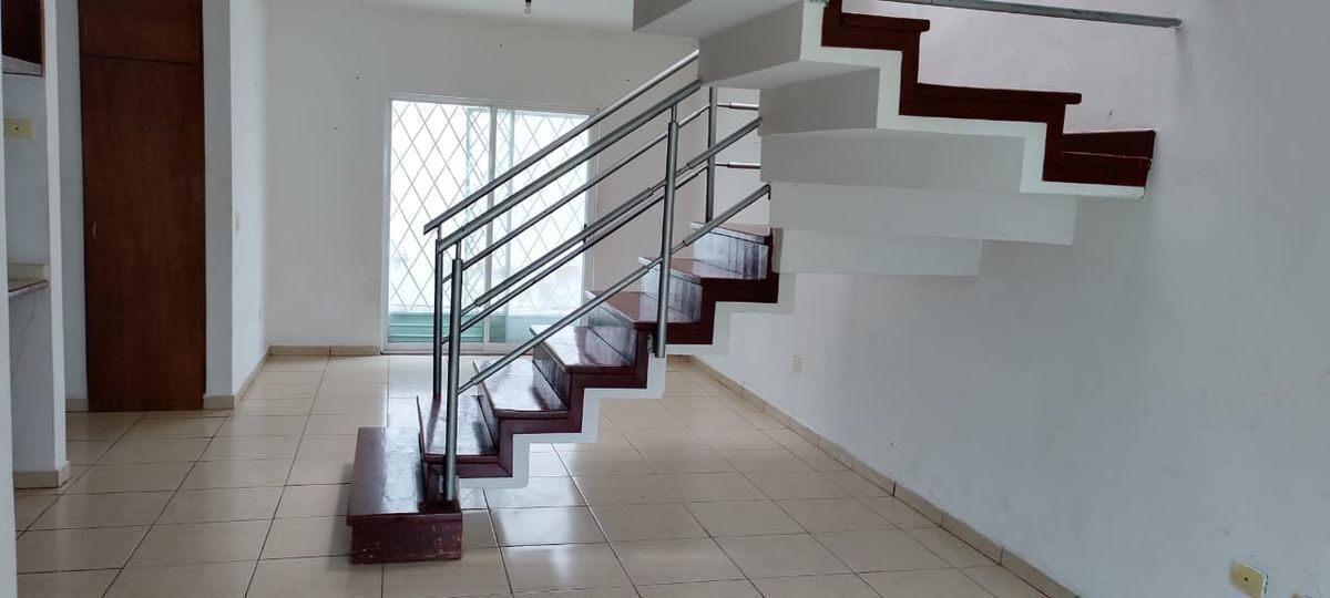 4 de 18: Estancia (sala-comedor) 