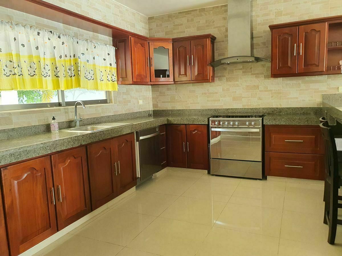 3 de 25: Casa, renta, merida, inmobiliaria, cholul, yucatan 