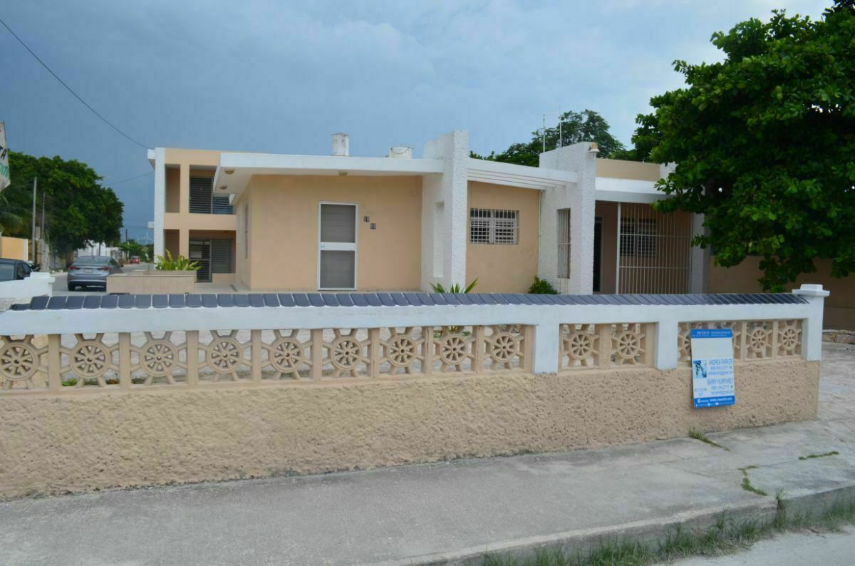 Excelente Casa En Venta En Chicxulub Puerto Yucatán, 1200 M², $26... -  Allproperty