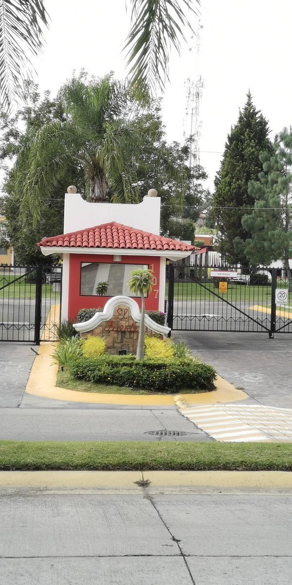 26 de 42: INGRESO AL COTO EL FUERTE 