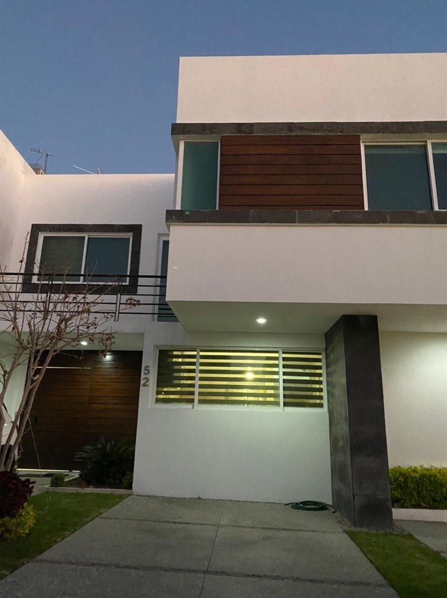 Hermosa casa en Cañadas del Lago