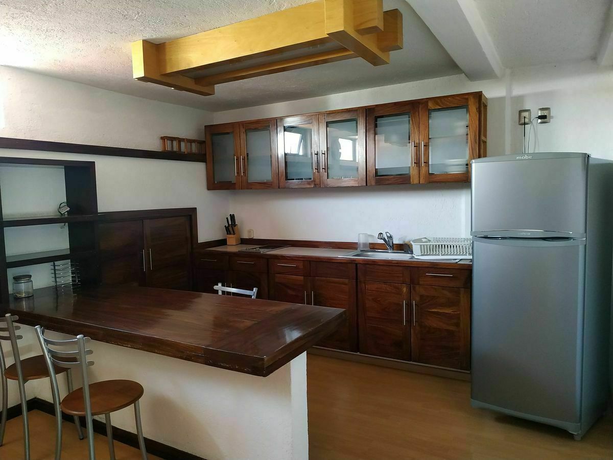 3 de 8: Cocina y barra