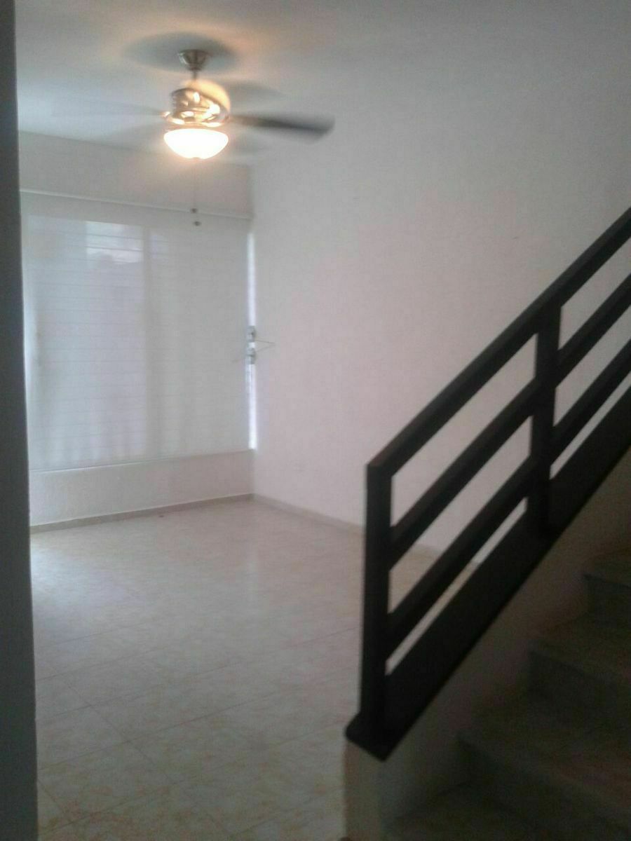 2 de 17: Sala