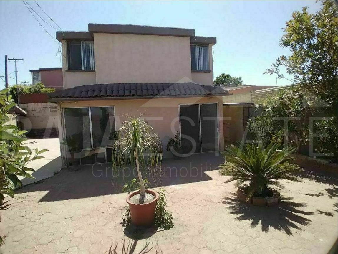 casa-en-venta-en-lomas-conjunto-residencial-tijuana-easybroker