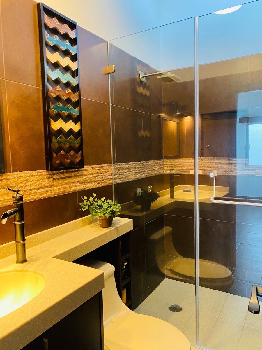 25 de 48: Baño en recámara 2