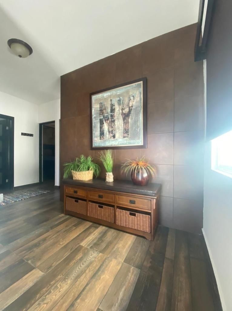 28 de 48: Subiendo escaleras 