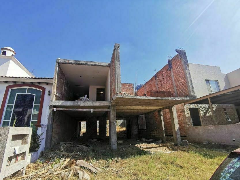 Casa en obra negra en Clautro del Sur