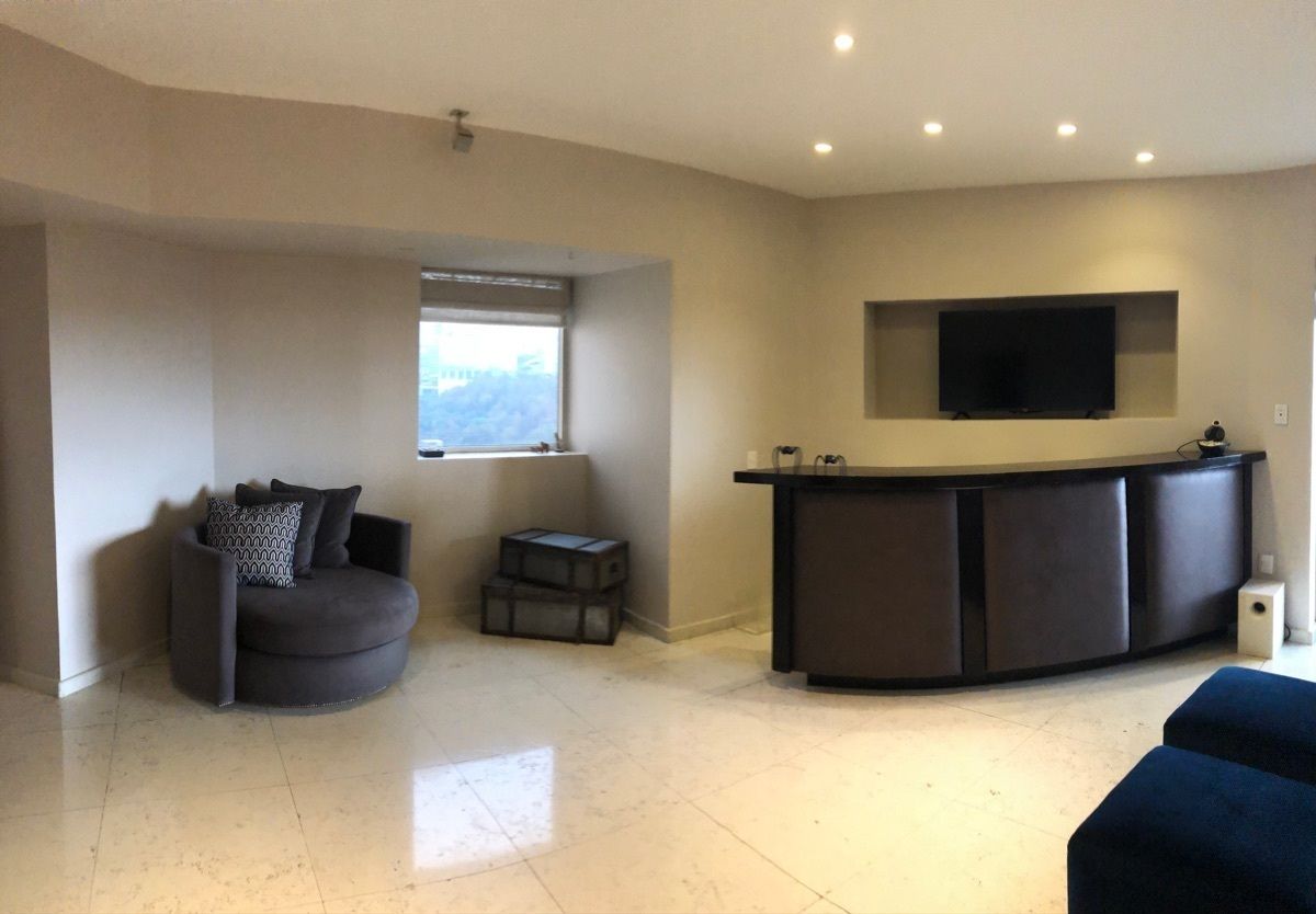 sala con bar, photo 2 of 30