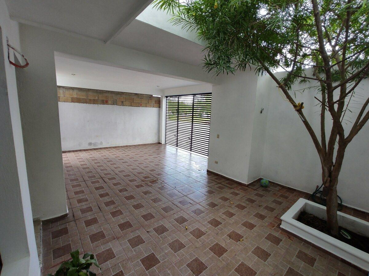 CASA EN VENTA HERRADURA 3 ( CAUCEL)