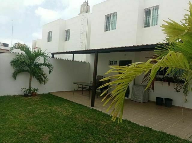 Casa Con Area De Bbq Terraza Y Jardin, Con Area Co... Quintana Ro... -  Allproperty