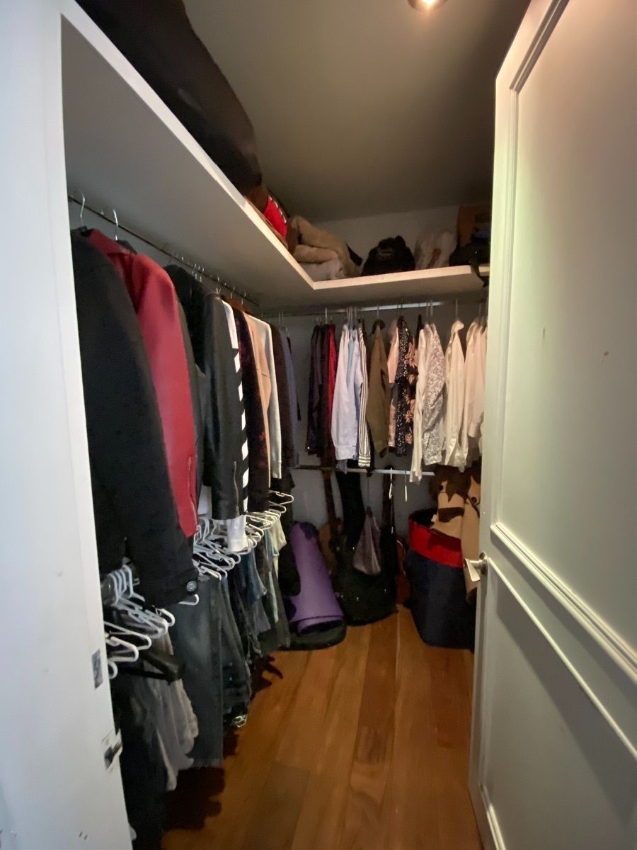 22 de 33: Walk in closet