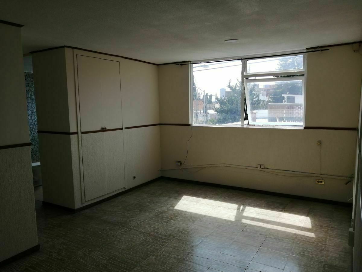 2 de 12: Sala