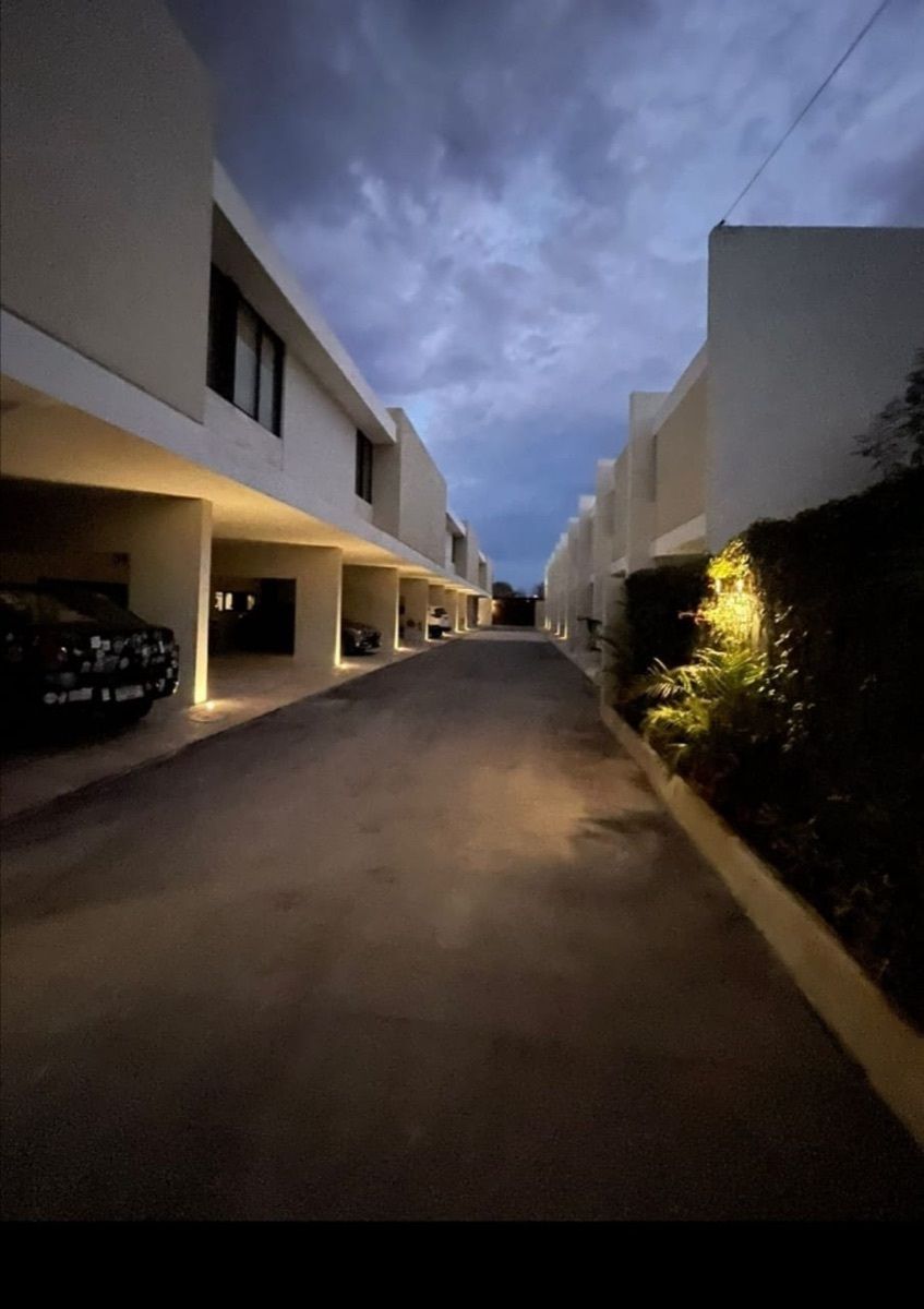 CASA AMUEBLADA EN RENTA EN PRIVADA MACULI, CHOLUL, foto 1 de 14