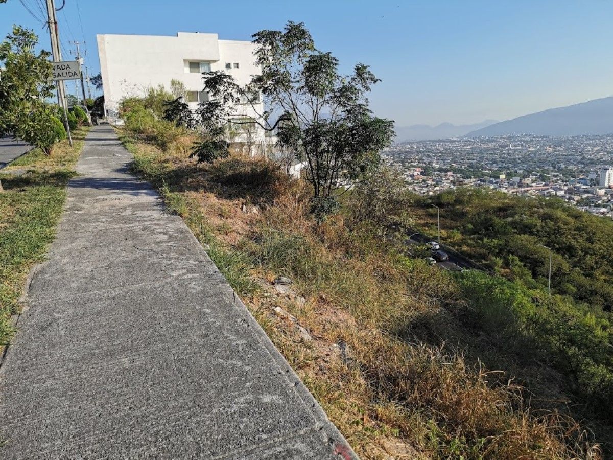 2 de 4: Terreno en venta en Monterrey Vistas panorámicas