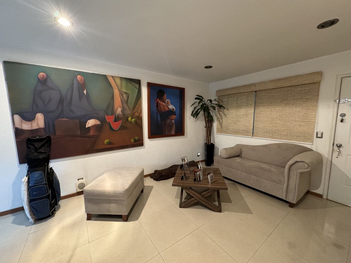 2 of 14: Sala