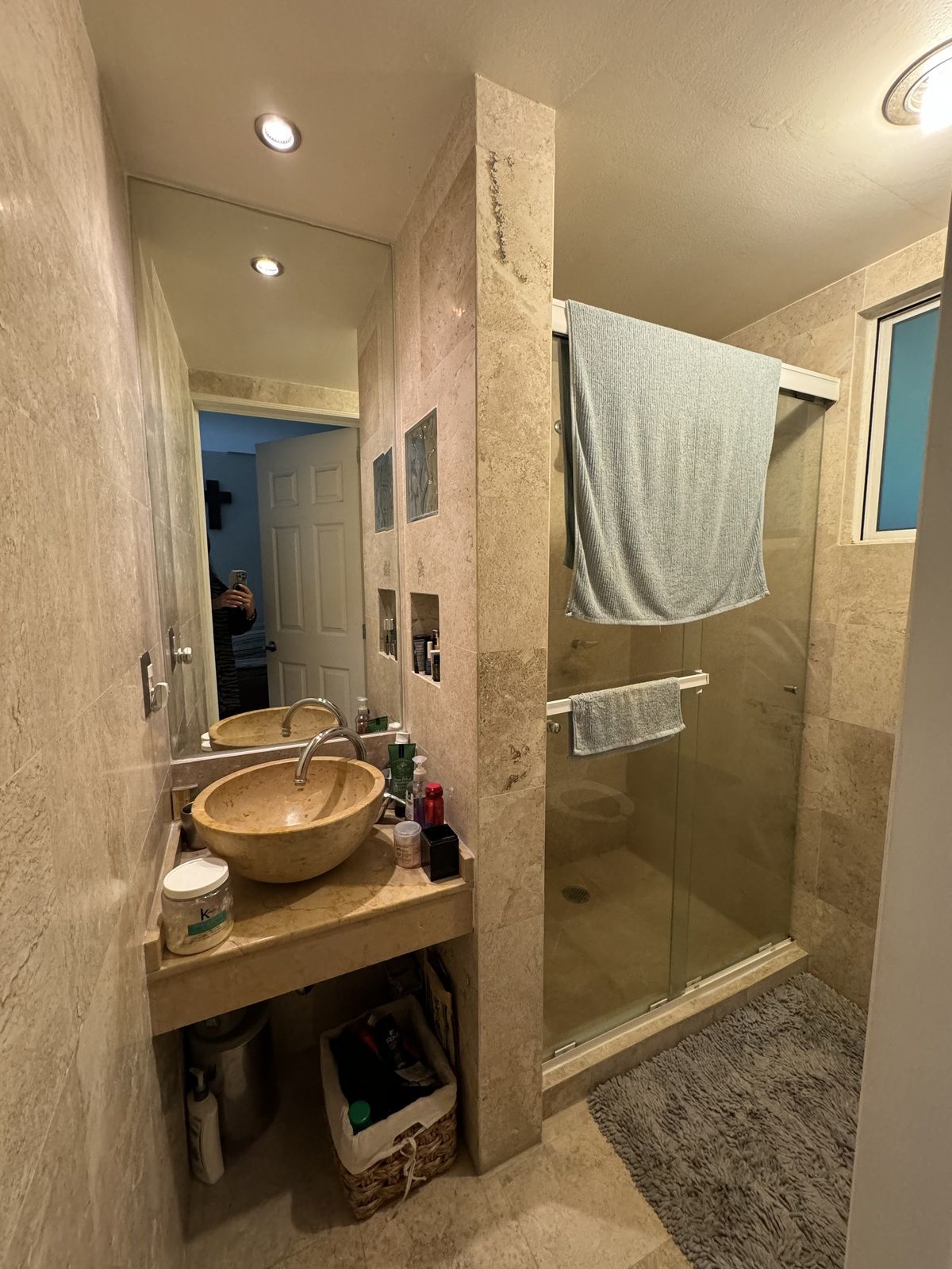 3 of 14: Baño 2