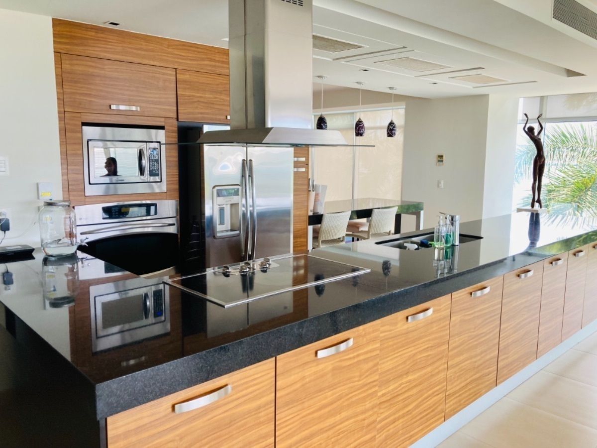 20 de 44: Kitchen/cocina