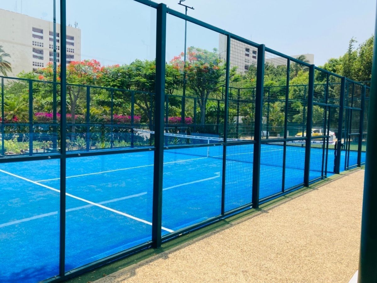 41 de 44: Cancha de pádel 
