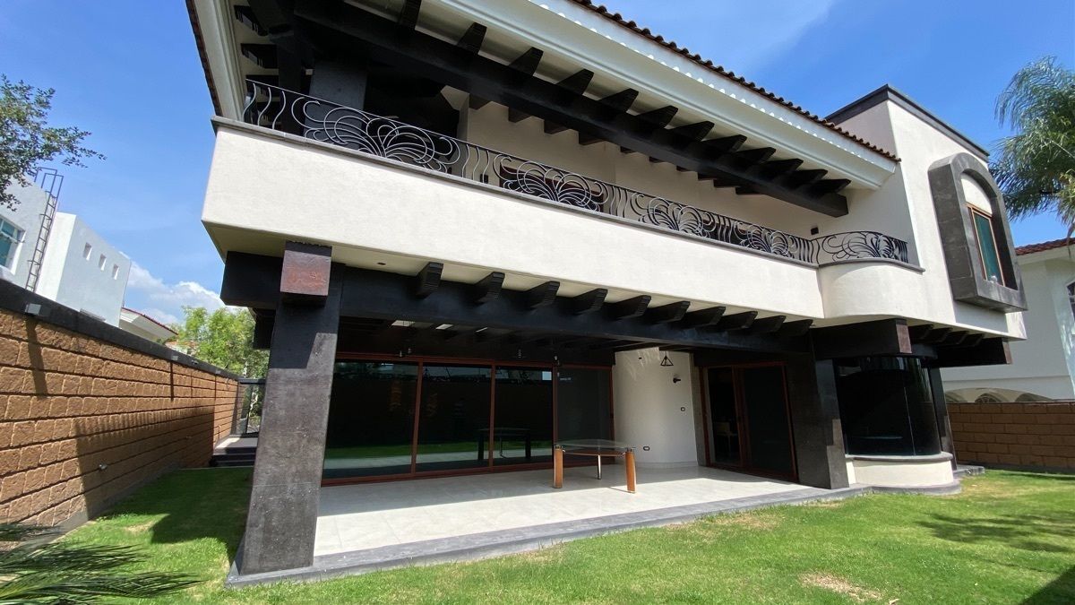 Casa em Puerta de Hierro, Zapopan, foto 34 de 36