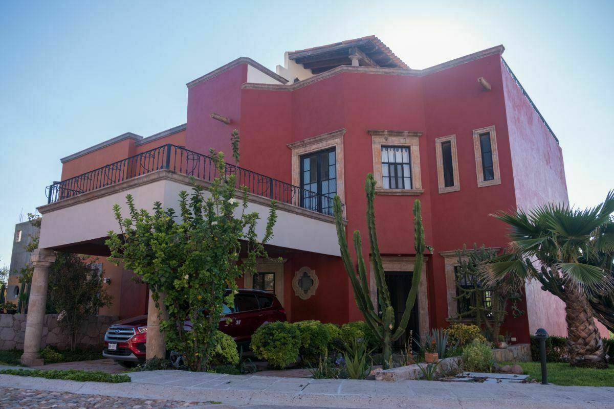 1 de 30: Fachada de Casa en Venta en Villas Acuarela en San Miguel.