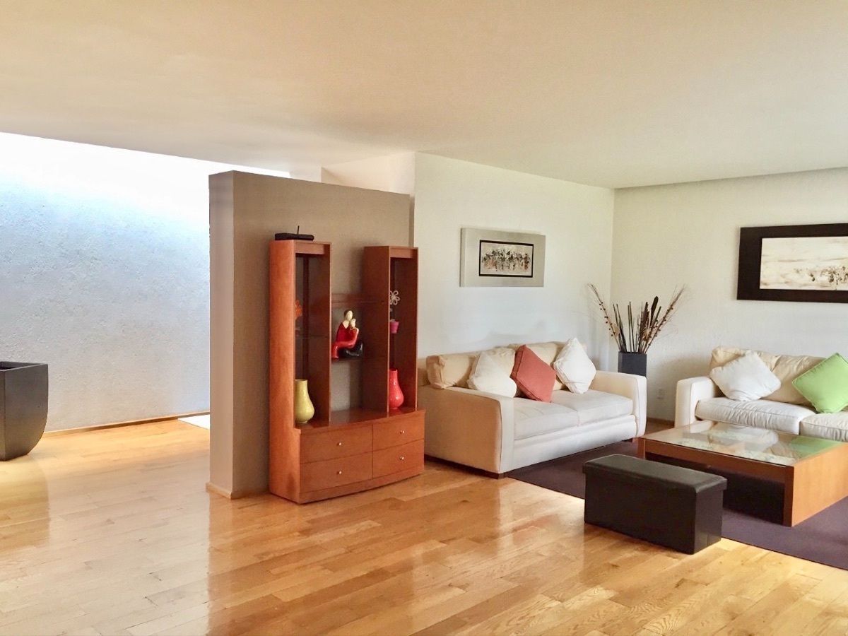 RENTO CASA CIRCUITO ECONOMISTAS, SATÉLITE 3 RECÁMARAS, 3 BAÑOS, 4 AUTOS, foto 1 de 17