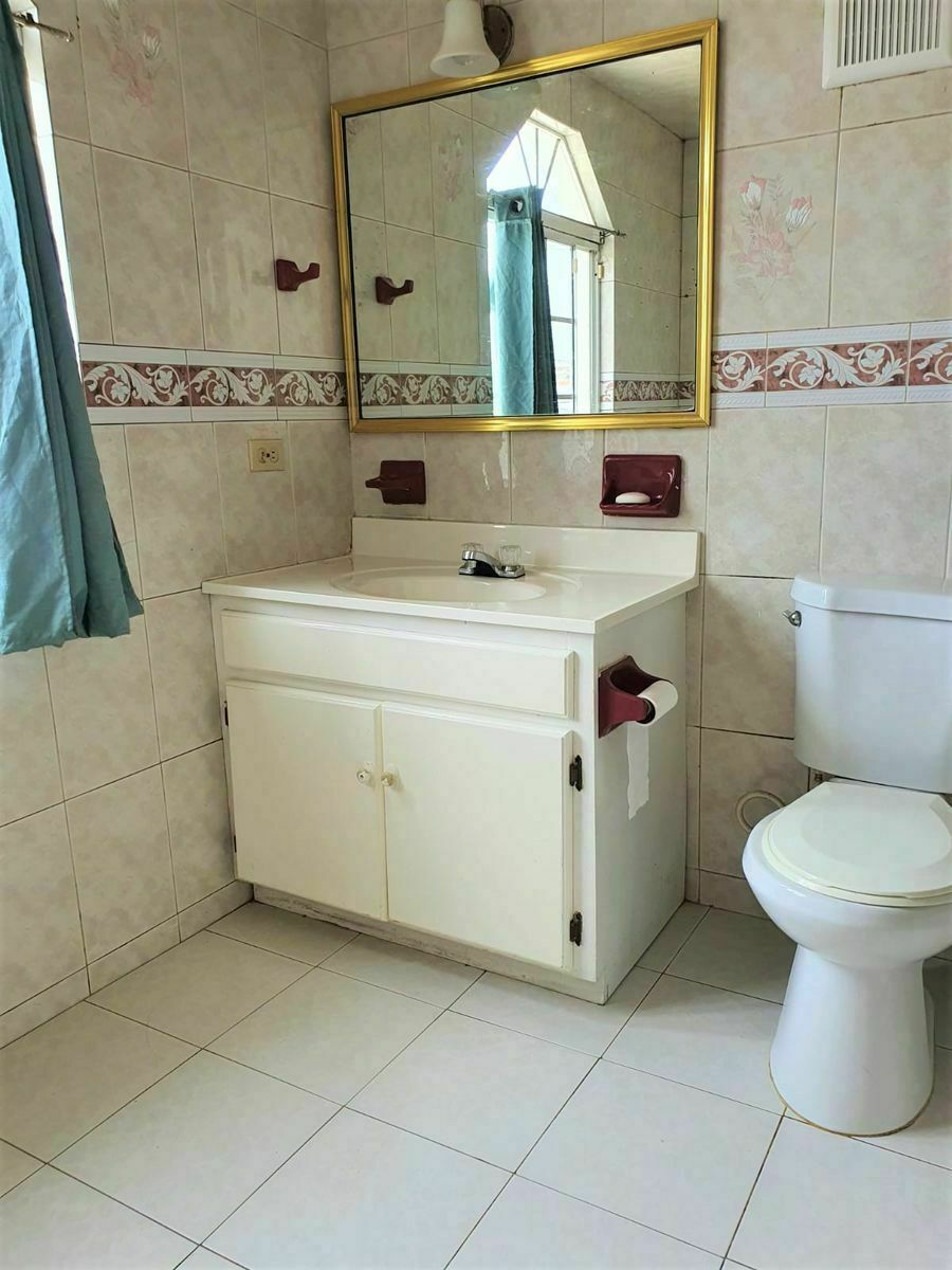 19 de 28: BAÑO DE RECAMARA PRINCIPAL